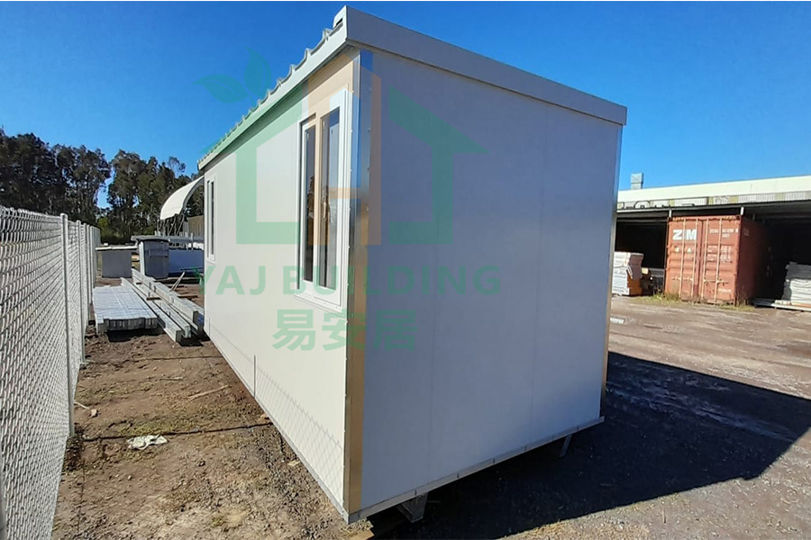 Prefab cabin with toilet 6x3x2.6m